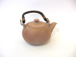 Tea pot ( Dobin)